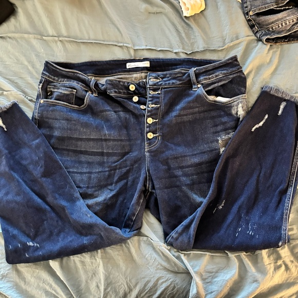 KANCAN X MAURICES - BUTTON FLY PLUS SIZE SKINNY JEANS - DISTRESSED - 24W - Picture 3 of 6